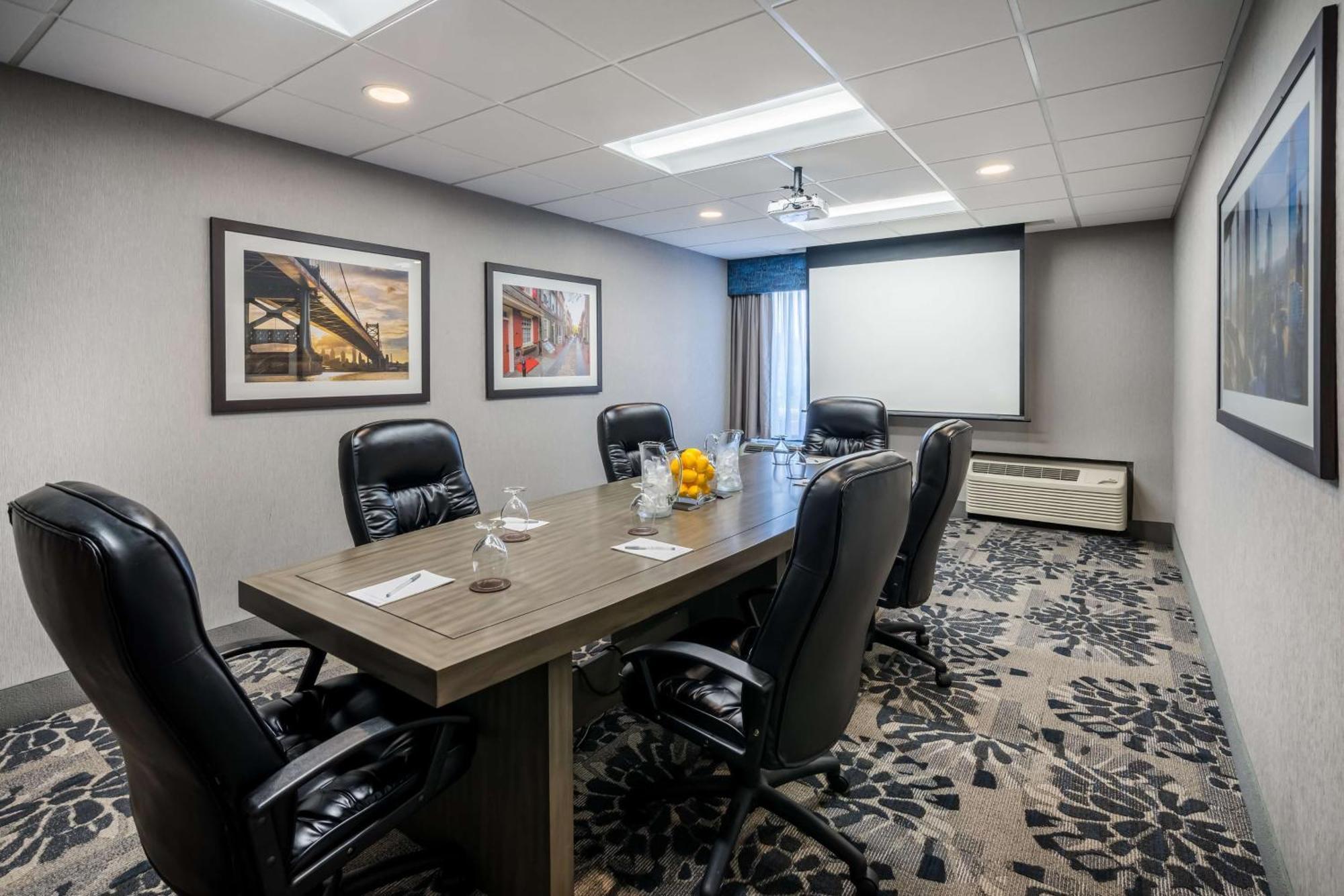 Hampton Inn Плімут-Мітінґ Екстер'єр фото