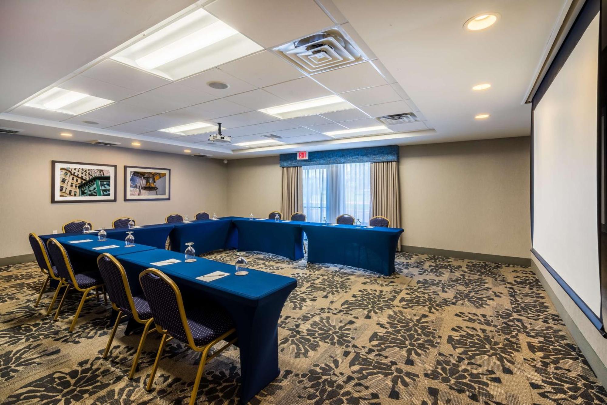 Hampton Inn Плімут-Мітінґ Екстер'єр фото